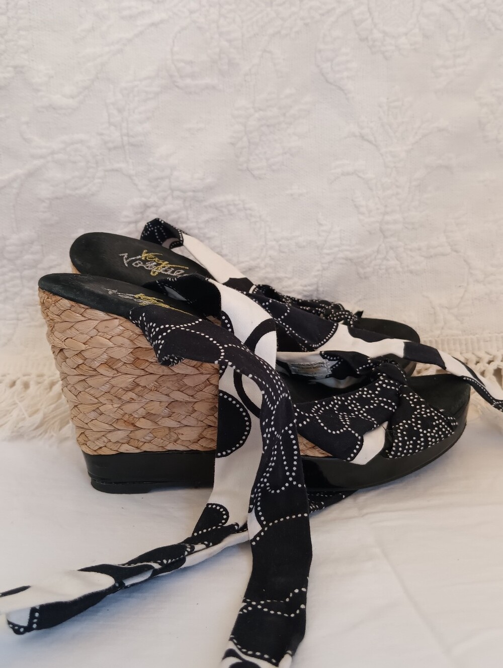 Very Volatile Black & White Lace-Up Espadrille Wedge Sandals Floral High Heels - Picture 3 of 10